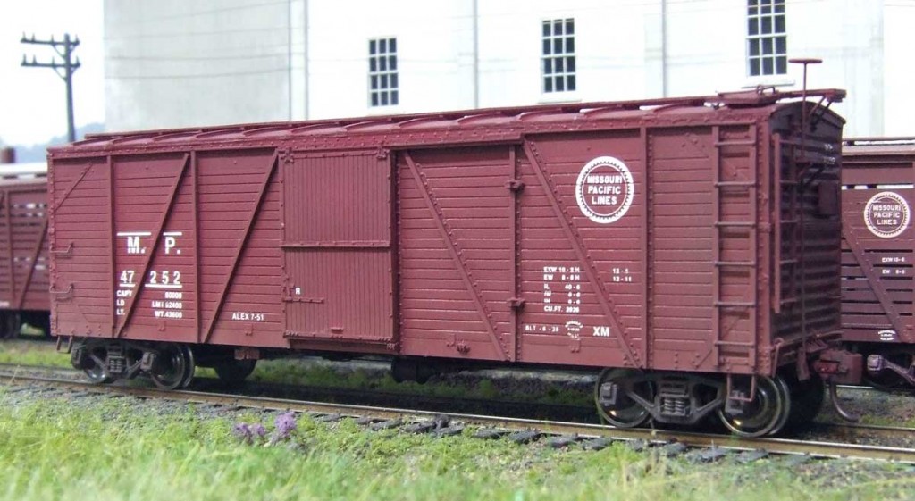 Missouri Pacific/InternationalGreat Northern Howe Truss Boxcar Resin