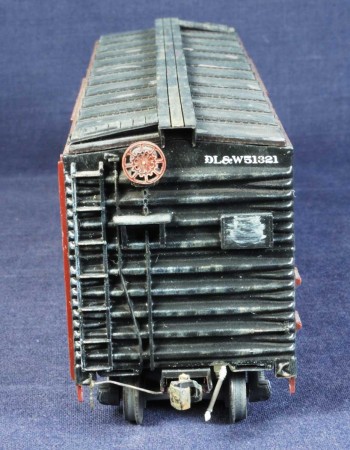 A Branchline Yardmaster box car with a few extra details. Couplers are Kadee #58, as are the air hose details. This car was details for use on a club layout set in a 1950s era.